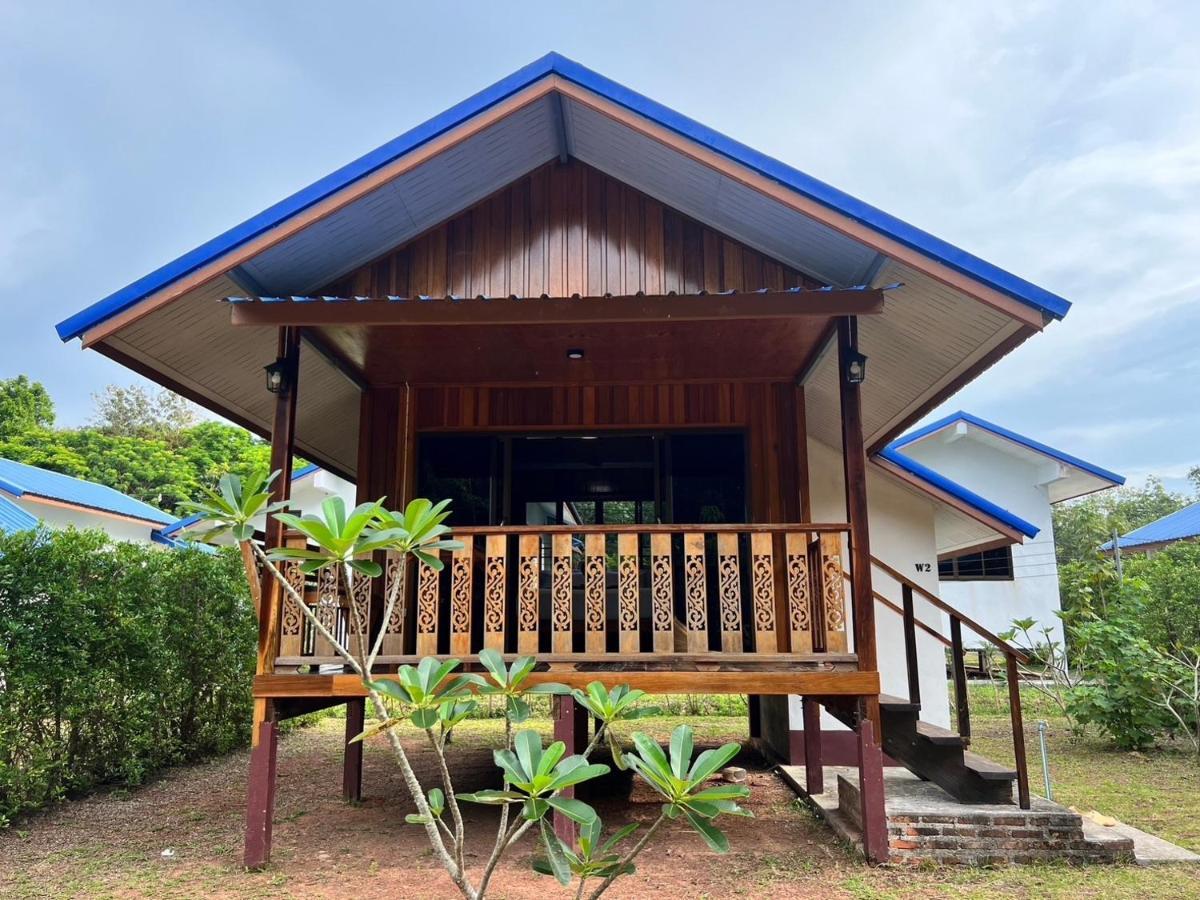 Koh Jum Paradise Resort Esterno foto